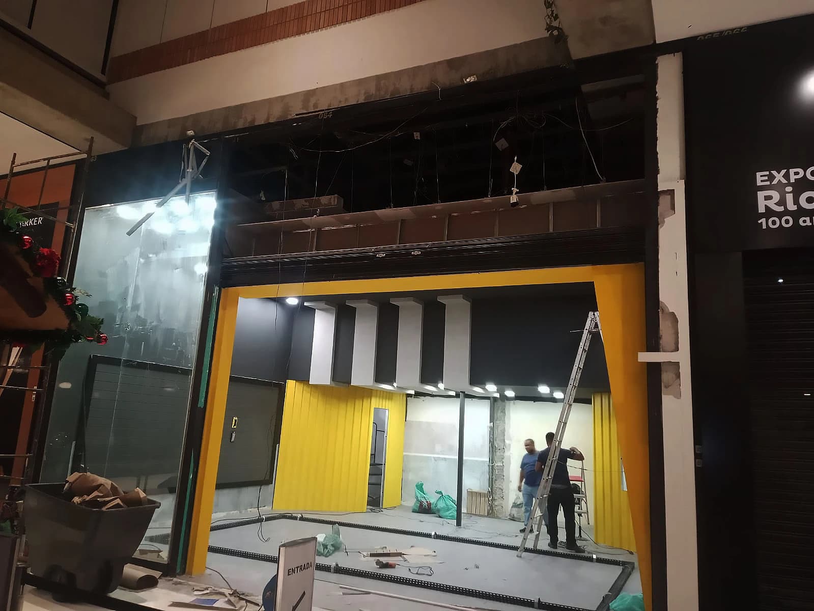 Detalhe de acabamento em fachada